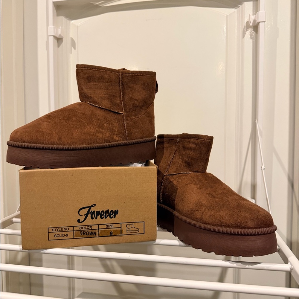 Forever Brown Suede Platform Ankle Boots NEW Size 9